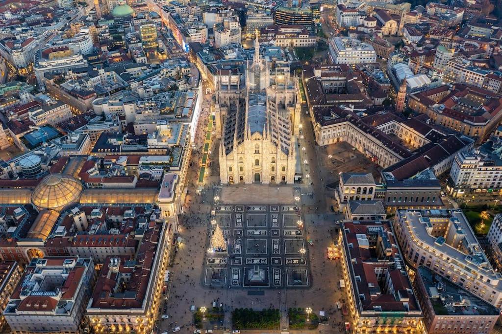 Navigli - Downtown - Duomo Spacious Two Bedroom Apartment - Close To Metro - Ac - Wi-Fi Милан Экстерьер фото